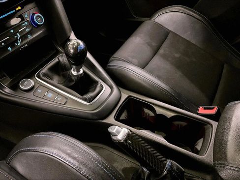 Used 2016 Ford Focus RS AWD/4WD image 16