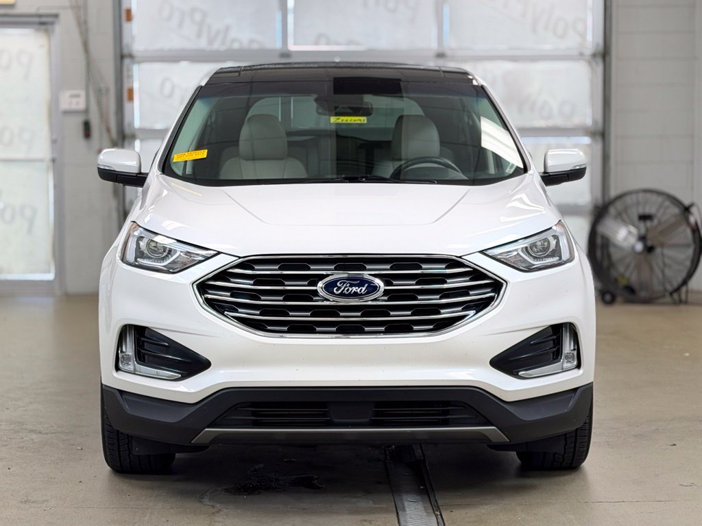 Used 2019 Ford Edge Titanium w/ Cold Weather Package AWD/4WD image 2