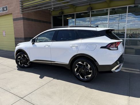 Used 2025 Kia Sportage SX image 5