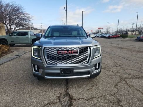 Used 2023 GMC Yukon Denali image 4