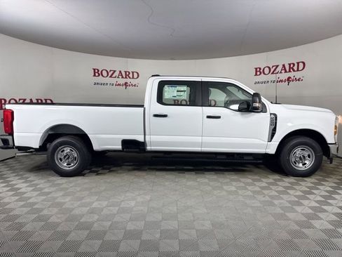 New 2026 Ford F250 XL w/ XL Chrome Package image 9