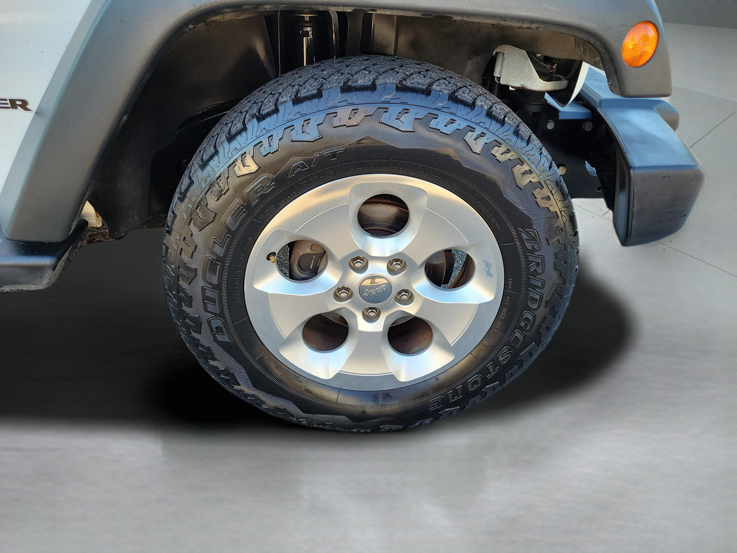 Used 2013 Jeep Wrangler Sport w/ Connectivity Group AWD/4WD image 30