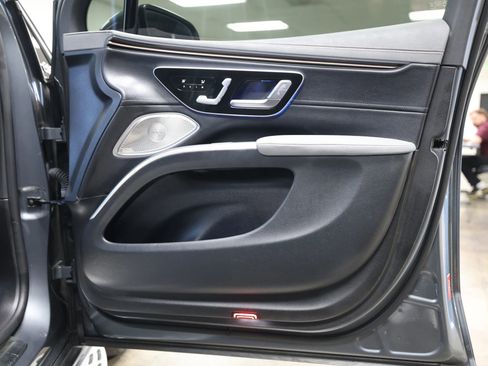 Used 2023 Mercedes-Benz EQS 450+ SUV image 38