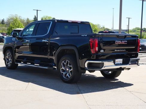 Used 2024 GMC Sierra 1500 SLT w/ SLT Premium Package AWD/4WD image 5