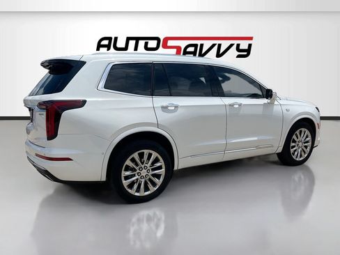Used 2023 Cadillac XT6 Premium Luxury w/ Technology Package AWD/4WD image 7