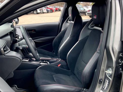 Used 2025 Toyota Corolla Premium Plus image 7