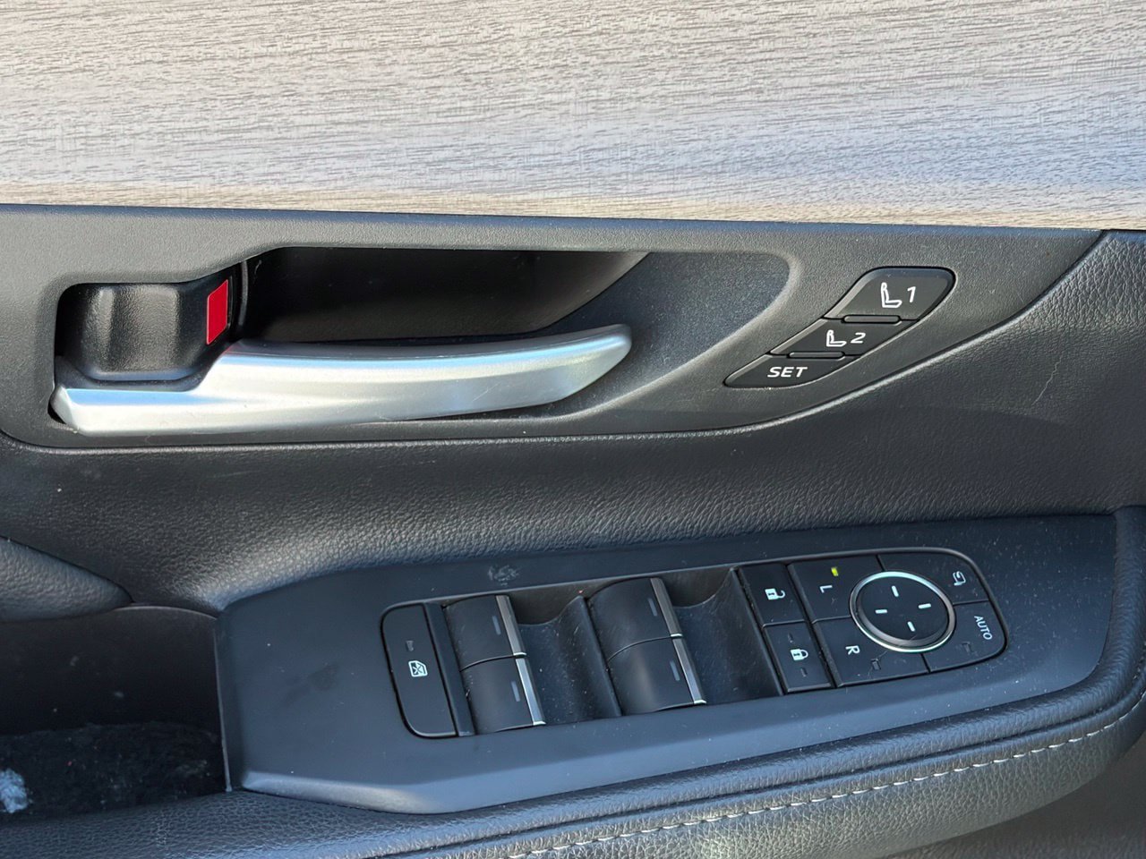 Used 2024 Toyota Grand Highlander AWD image 6