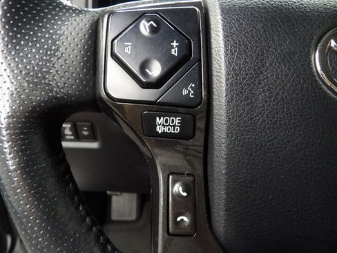 Used 2024 Toyota 4Runner TRD Off-Road Premium image 39