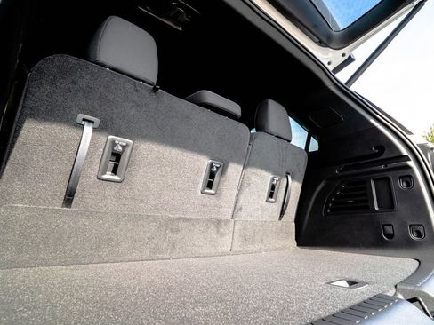 New 2026 Chevrolet Traverse LT FWD image 34