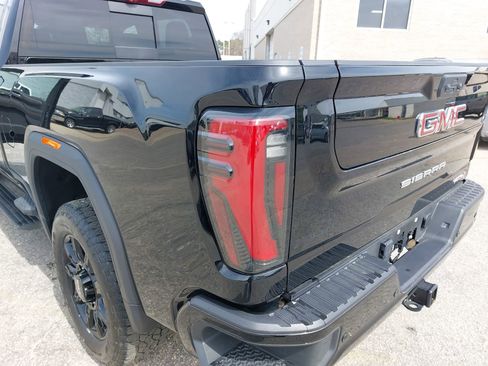 Used 2025 GMC Sierra 3500 AT4 w/ AT4 Premium Plus Package image 36