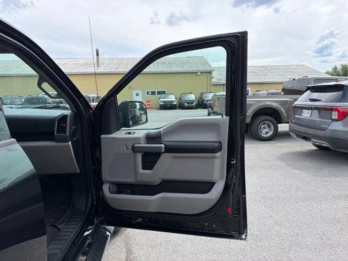Used 2019 Ford F150 XLT w/ Equipment Group 302A Luxury AWD/4WD image 28