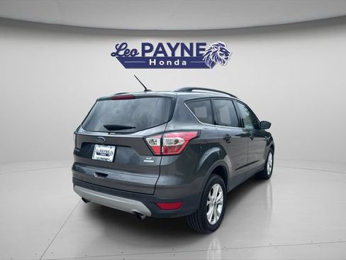 Used 2018 Ford Escape SE FWD image 7