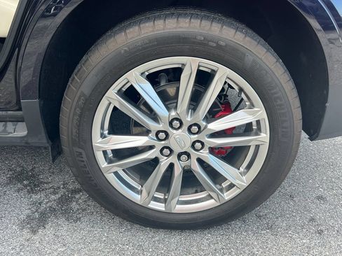 Used 2022 Cadillac XT5 Sportv w/ Technology Package AWD/4WD image 16