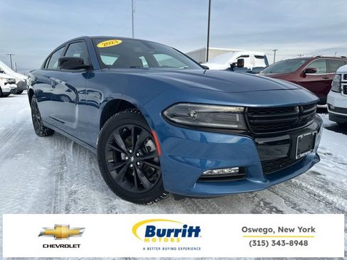 Used 2023 Dodge Charger SXT w/ Blacktop Package image 1
