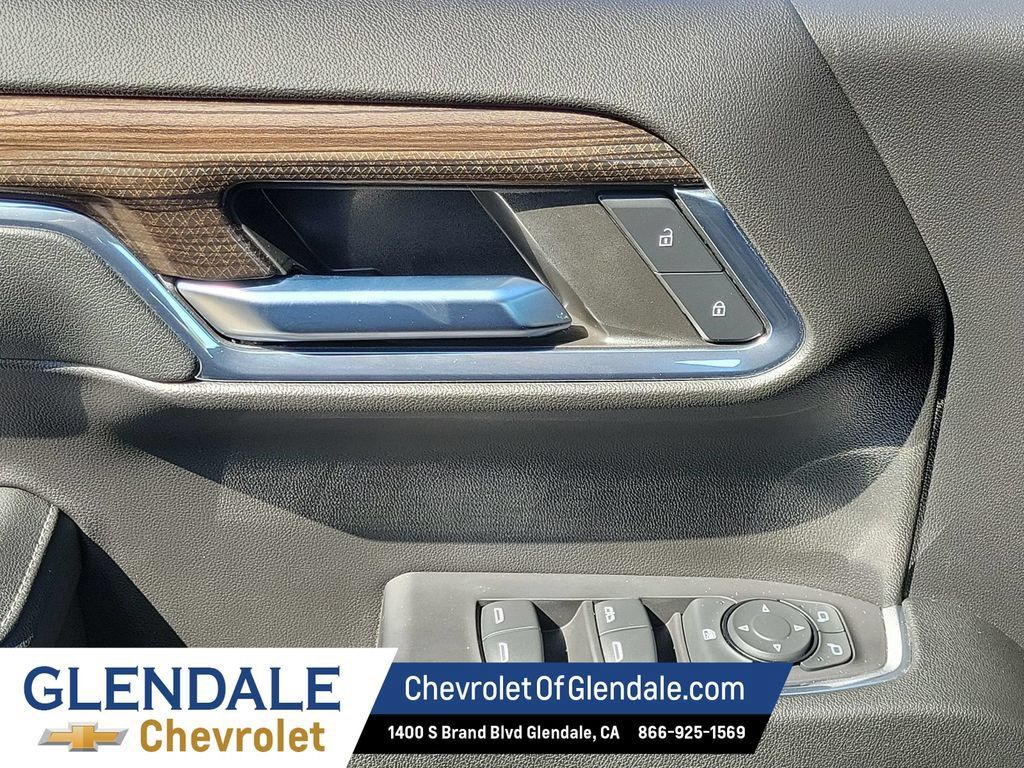 Used 2024 Chevrolet Silverado 1500 LT Trail Boss w/ LT Trail Boss Premium Package AWD/4WD image 31