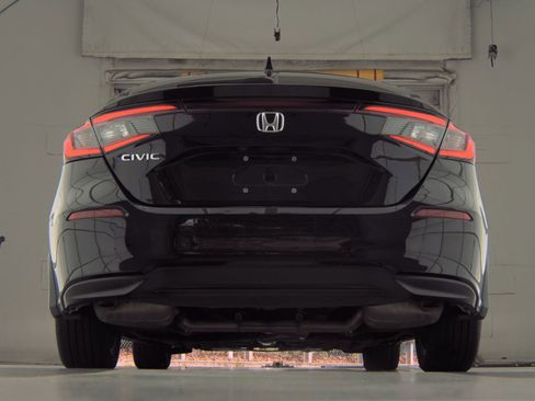 Used 2024 Honda Civic EX-L image 10