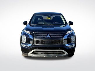 Used 2023 Mitsubishi Outlander SE video 2