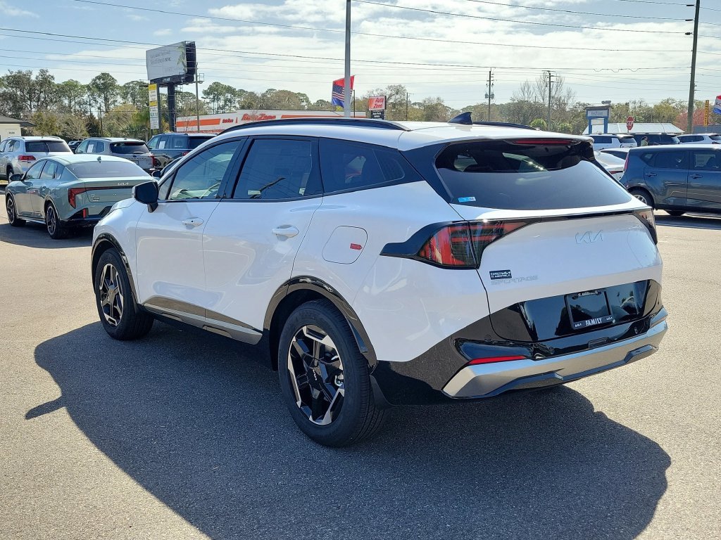New 2026 Kia Sportage SX FWD image 4