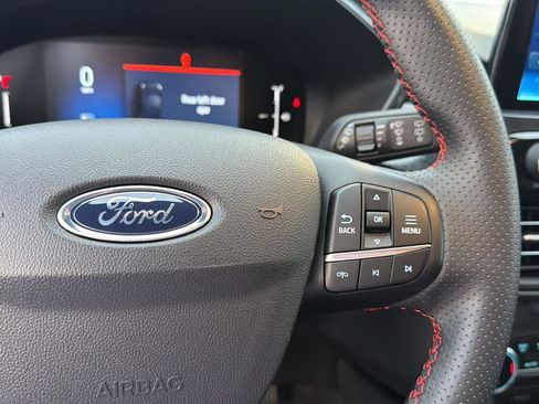 Used 2025 Ford Escape ST-Line FWD image 21