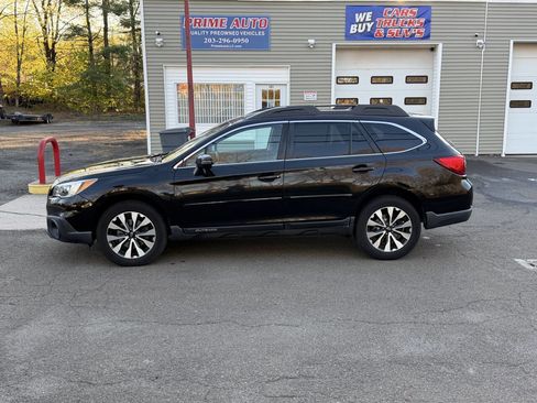 Used 2017 Subaru Outback 3.6R Limited AWD/4WD image 2