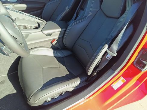 Used 2023 Chevrolet Corvette Stingray Preferred Cpe w/ Z51 Performance Package image 6