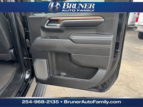 Used 2025 Chevrolet Silverado 1500 High Country w/ Midnight Edition image 17