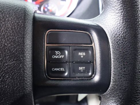 Used 2019 Dodge Grand Caravan SE w/ UConnect Hands-Free Group image 13