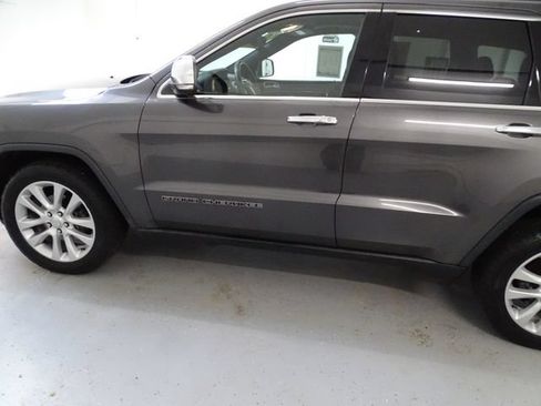 Used 2017 Jeep Grand Cherokee Limited AWD/4WD image 21
