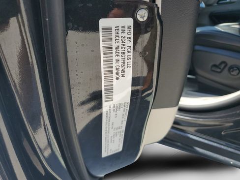 Used 2023 Chrysler Pacifica Touring-L FWD image 26