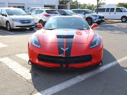 Used 2017 Chevrolet Corvette Stingray Coupe RWD image 3