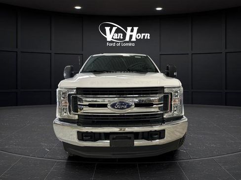 Used 2017 Ford F250 XLT image 5