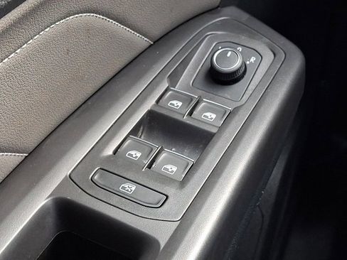 Certified 2022 Volkswagen Atlas SE image 30