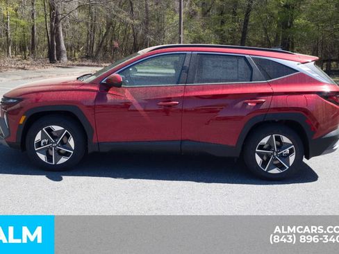 Used 2025 Hyundai Tucson SEL FWD image 9