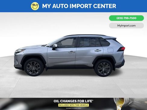 Used 2023 Toyota RAV4 Limited AWD/4WD image 4