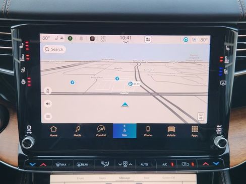 Used 2025 Jeep Grand Wagoneer L Series III w/ HD Trailer Tow Package image 17