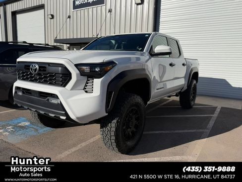 Used 2024 Toyota Tacoma TRD Off-Road AWD/4WD image 1