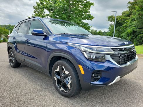 Used 2025 Kia Seltos EX w/ EX Sunroof Package FWD image 1