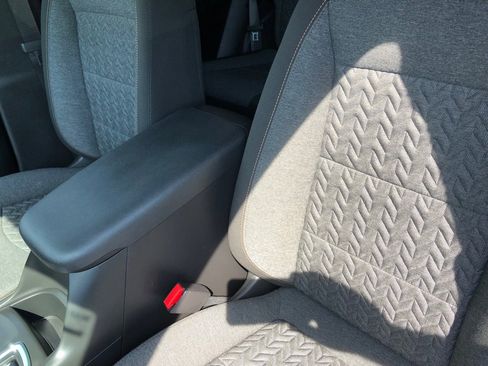 Used 2022 Chevrolet Equinox LT FWD image 19