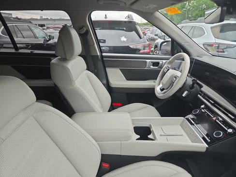 Certified 2025 Hyundai Santa Fe Limited FWD image 10