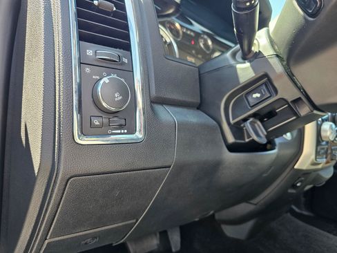 Used 2017 RAM 1500 Laramie w/ Convenience Group AWD/4WD image 21