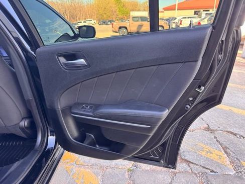 Used 2023 Dodge Charger SXT image 39
