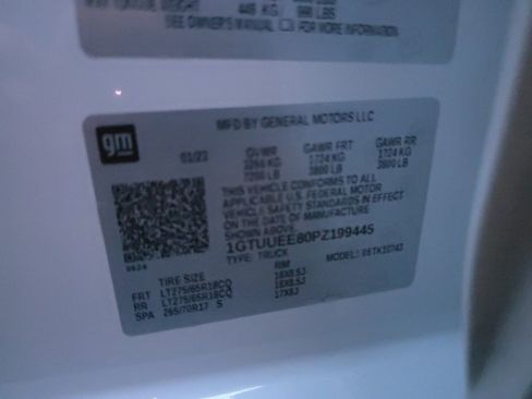 Used 2023 GMC Sierra 1500 AT4 w/ AT4 Premium Package image 34