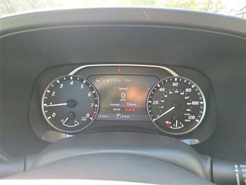 Used 2024 Nissan Frontier SL w/ Technology Package image 17