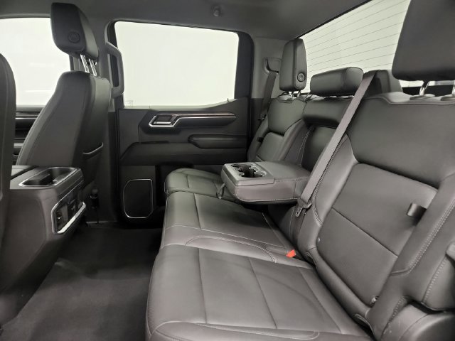 Used 2023 Chevrolet Silverado 1500 LTZ AWD/4WD image 17