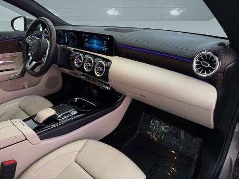 Used 2020 Mercedes-Benz CLA 250 CLA 250 image 20