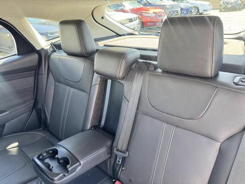 Used 2014 Ford Focus Titanium FWD image 31