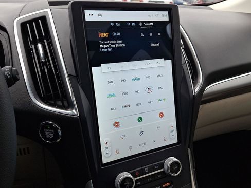 Used 2022 Ford Edge Titanium image 15