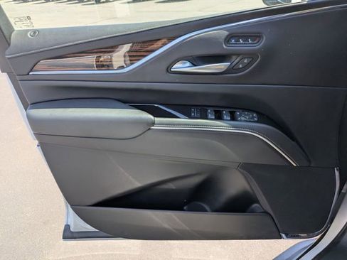 Used 2023 Cadillac Escalade ESV Premium Luxury w/ LPO, Floor Liner Package AWD/4WD image 11