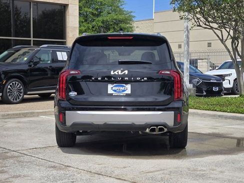 Certified 2025 Kia Telluride S image 7