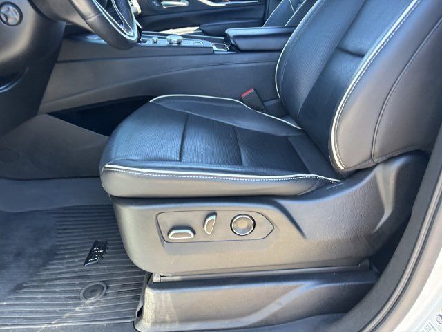 Used 2021 Cadillac Escalade Sport w/ LPO, ONYX Package AWD/4WD image 21